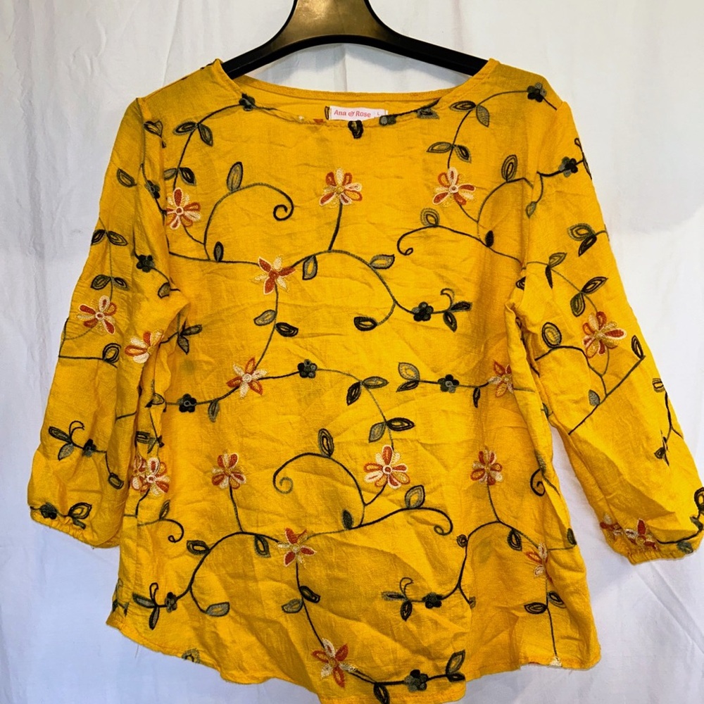 Ana & Rose Boho Floral Embroidered Peasant Blouse – Mustard Yellow, Size Large